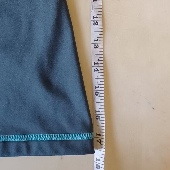 Nike Pro Women’s Medium Dri-Fit Running Top – Gray with Teal Accents - Picture 13 of 16